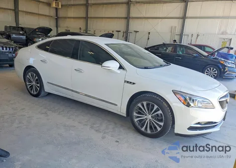 2017 Buick Lacrosse Essence z USA, uszkodzony, nr VIN 1G4ZP5SSXHU170977